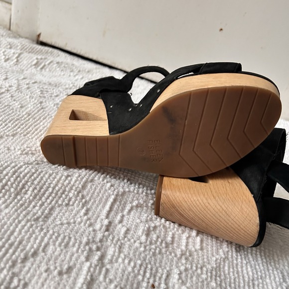 Eileen Fisher Black‎ Suede Wood Platform Cutout Wedge Studded Sandals Size 7